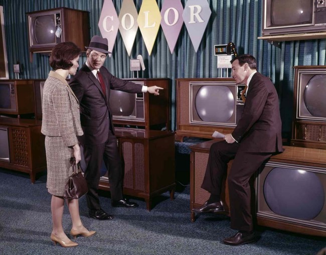 اولین تلویزیون رنگی